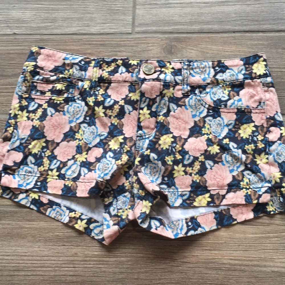 🚨SOLD 🌿Shorts🌿